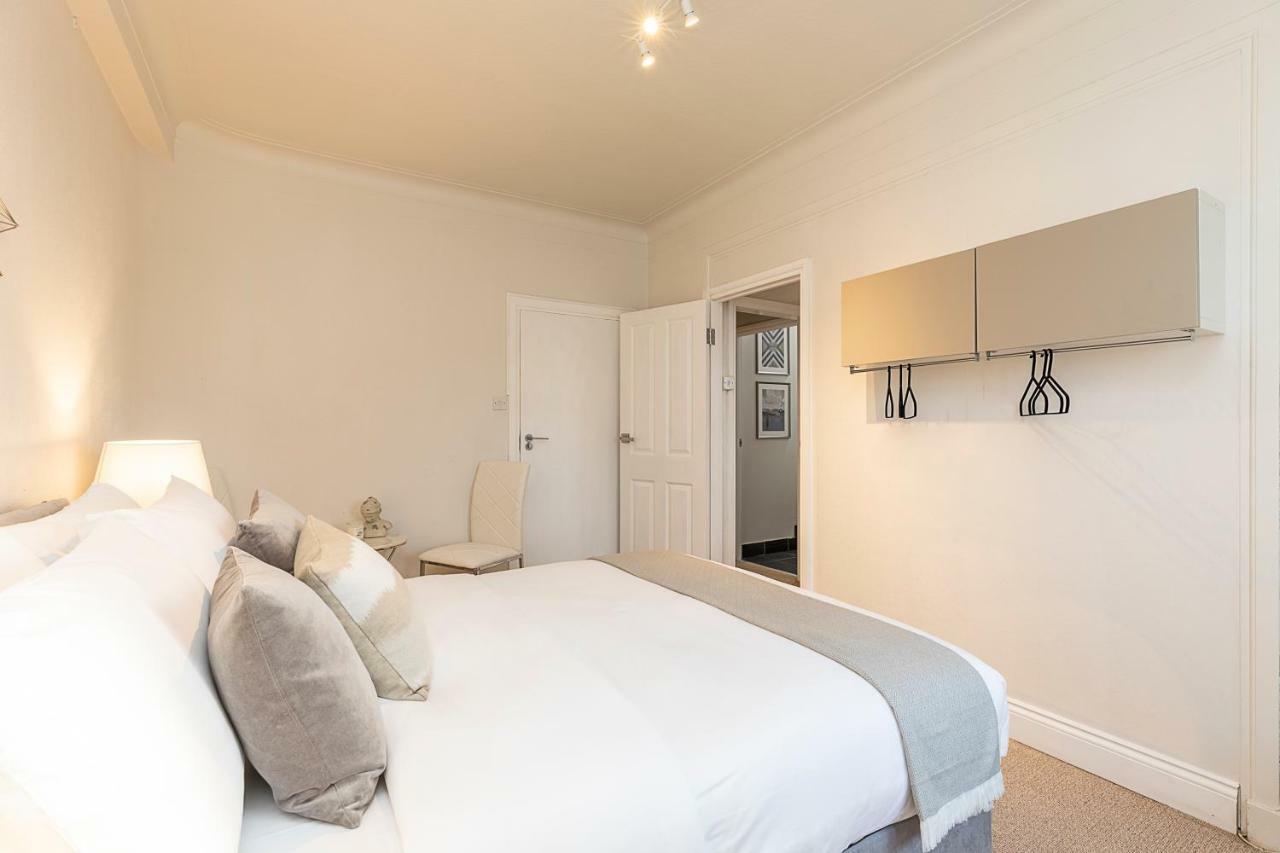 Grand Swiss Cottage Apartment Londres Exterior foto